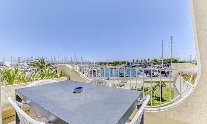 Le Grau-Du-Roi Apartment | Studio close to the port of Grau du Roi