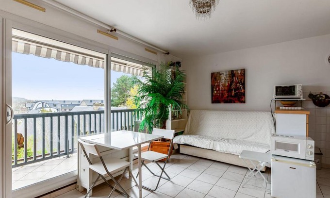 Trouville-sur-Mer Apartment | Studio Conac - Welkeys