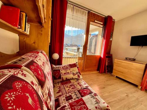 Samoens Apartment | Studio confortable avec balcon et parking au centre du village - FR-1-624-121