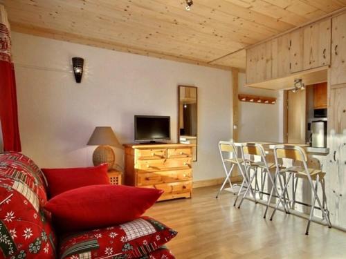 Plagne Centre Apartment | Studio divisible, orienté sud, balcon en étage élevé, au pied des pistes - FR-1-455-87
