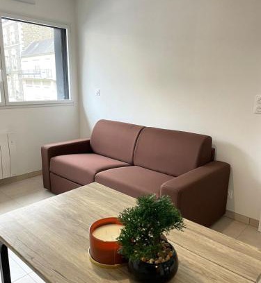 Centre ville - Urbanistes Apartment | Studio en plein cœur de Fougères avec parking privée