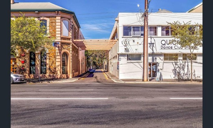 Adelaide Central Business District Apartment | studio ex hotel room 433
