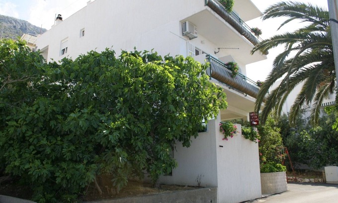 Igrane Apartment | Studio flat near beach Igrane, Makarska (AS-2679-a)