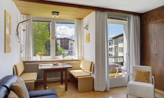 Seefeld in Tirol Apartment | Studio 'Harmony' with Mountain View, Shared Garden and Wi-Fi