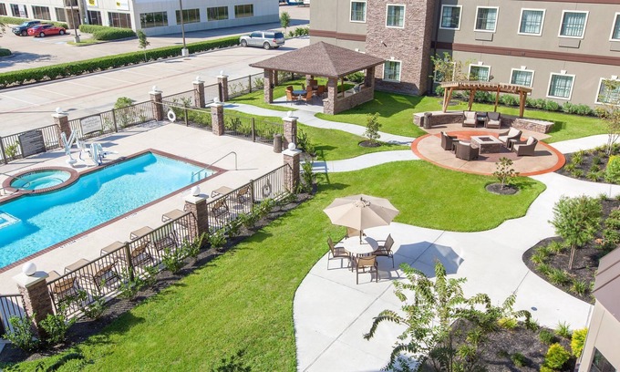 Spring Branch West Apartment | Studio in Houston's Energy Corridor | Free Breakfast + 24 Hour Business Center