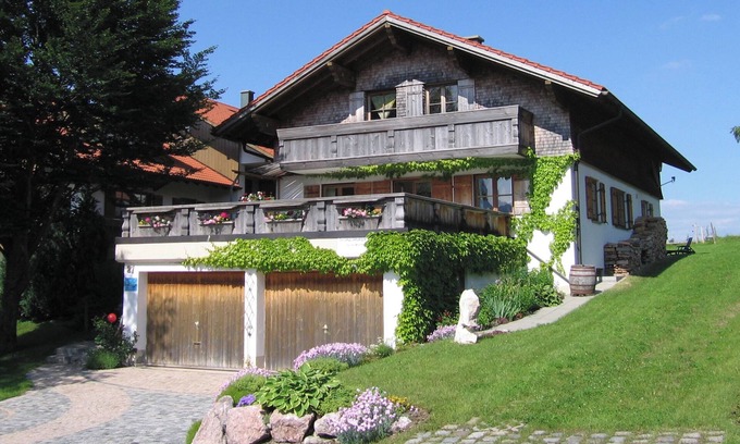 Meilingen Apartment | Studio 'In Pfronten' with Mountain View, Balcony and Wi-Fi