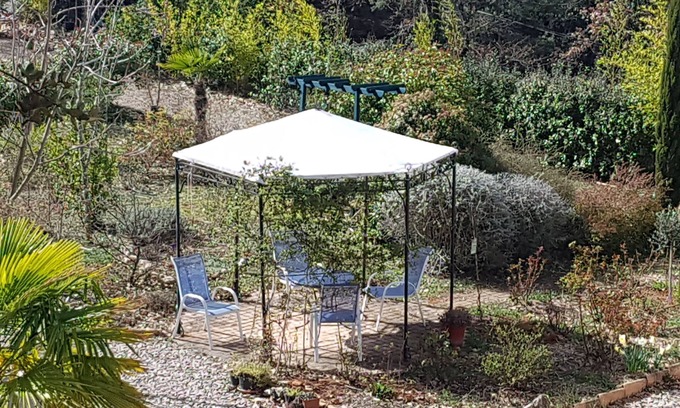 Esparron-de-Verdon Apartment | Studio in the heart of nature, 10 minutes from Lac d'Esparron
