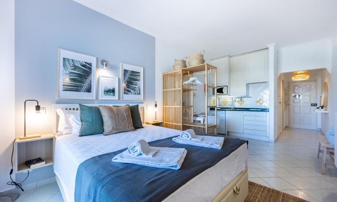 Lagos Apartment | Studio Marina View by Seewest