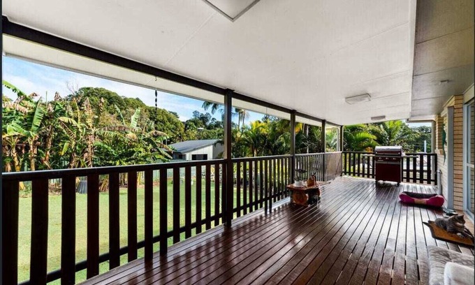 Nambour Apartment | Studio near hospital, private bathroom and kitchen