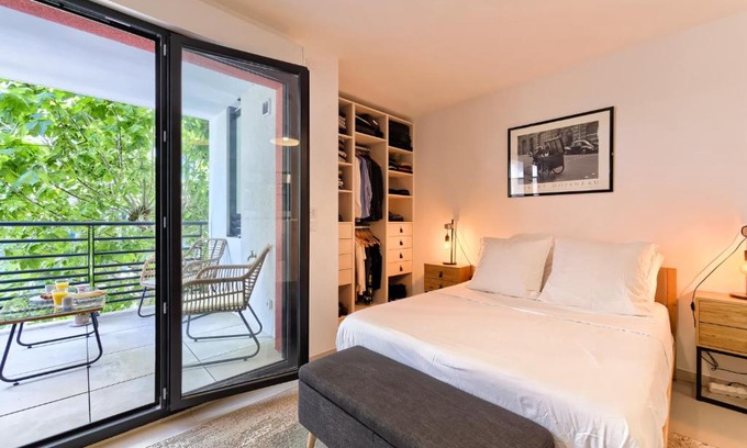 Antibes Old Town Apartment | Studio Neuf de Standing Plein Centre/Proche Plage