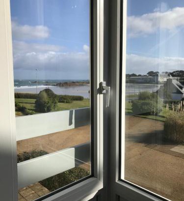 Trevou-Treguignec Apartment | Studio piscine et vue mer