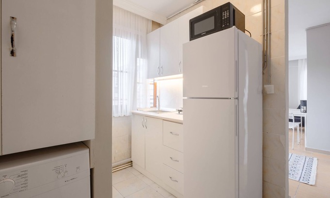 Bakırkoy Apartment | Studio Room with Balcony in Bakirkoy