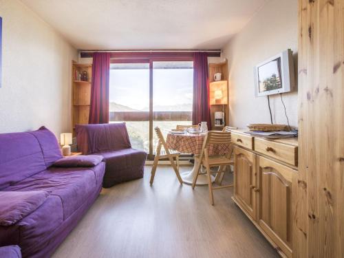 Le Corbier Apartment | Studio Soyouz Vanguard-81 by Interhome
