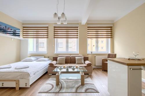Powisle Apartment | Studio Tamka by BookingHost