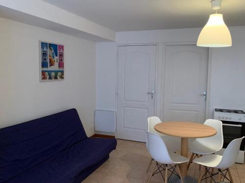 Saints-en-Puisaye Apartment | Studio tout équipé 2 à 4 personnes