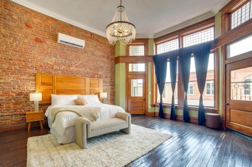 Marshall Apartment | Studio with Private Balcony in Downtown Marshall!