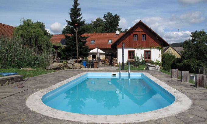 Uhlejov Villa | Stunning private villa for 22 guests with WIFI, private pool, TV, patio, pets allowed and parking