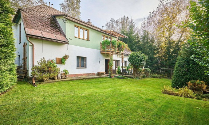 Lanov Villa | Stunning private villa for 12 people with private pool, WIFI, TV, terrace and parking