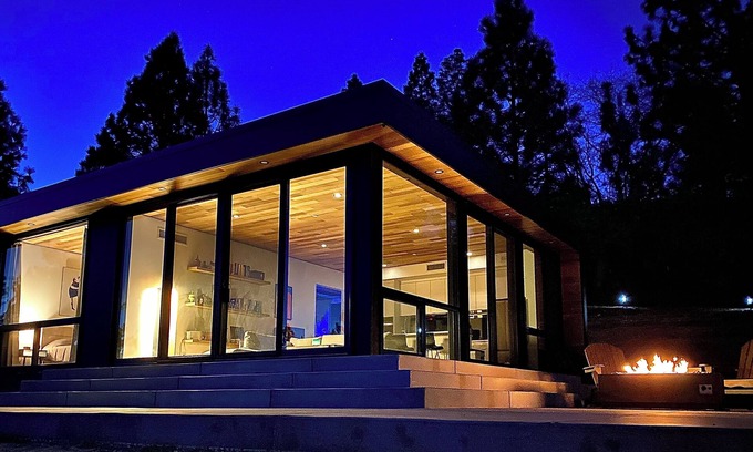 Somerset House | Stunning 1-bedroom home in the enchanting Sierra Foothills