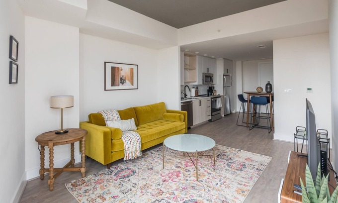 Navy Yard Apartment | Stunning 1 BR in South Capitol Near Metro
