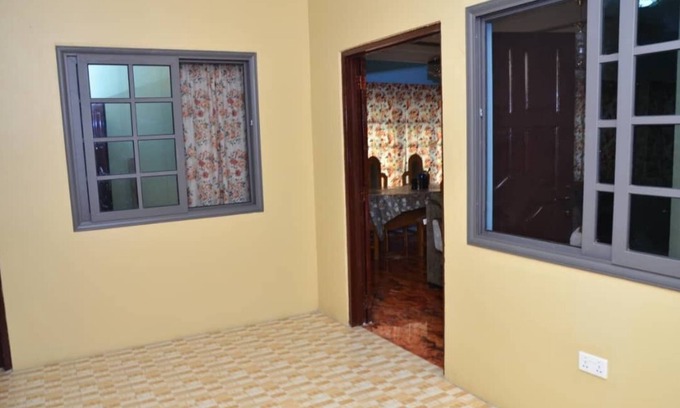 Sekondi-Takoradi Bed & Breakfast | Stunning 3 bedrooms air bed and breakfast, located at fijal hills Takoradi.