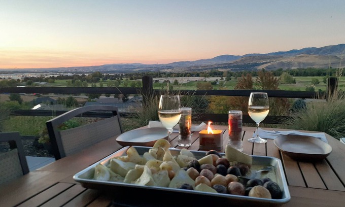 Southeast Boise House | Stunning and luxurious 180 degree views, across from Micron, 10 min to downtown!