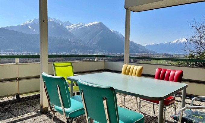 Gudo House | Stunning Apartment with 180 Degree Panoramic Views to Lake Maggiore