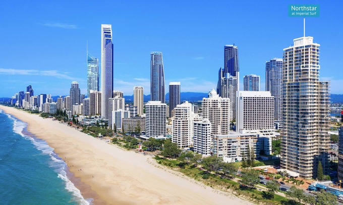 Surfers Paradise Apartment | Stunning beachfront sub penthouse