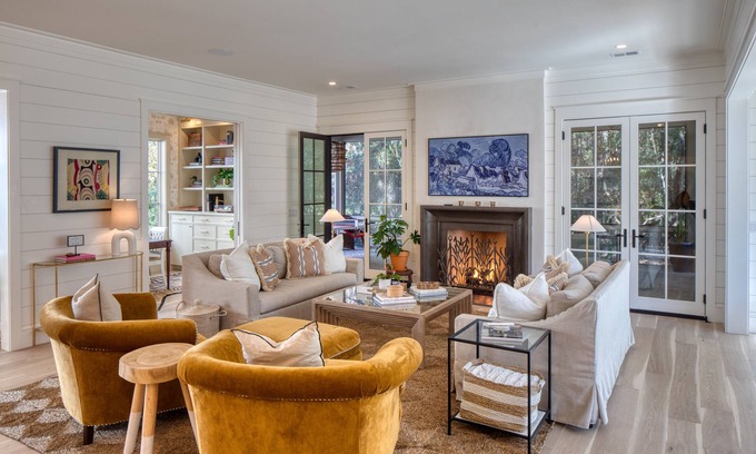 Palmetto Bluff Cottage | Stunning brand new designer home nNestled in nature & perfect for entertaining