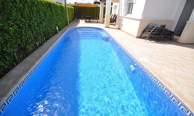 Roldan Villa | Stunning Central South Facing Villa Bungalow, jacuzzi pool with optional heating