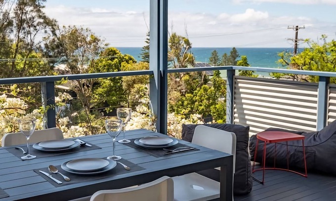 Wombarra House | Stunning Coastal Home Views 1 Hour From Sydney