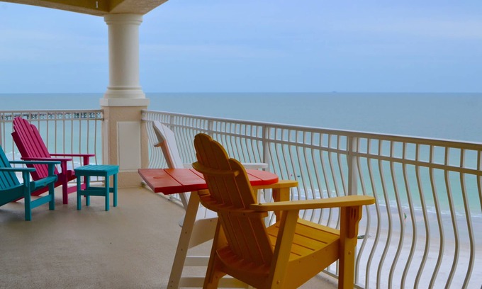 Redington Shores Condo | Stunning Direct Beachfront Corner Condo, Dog Friendly, Pool & 2 Hot Tubs