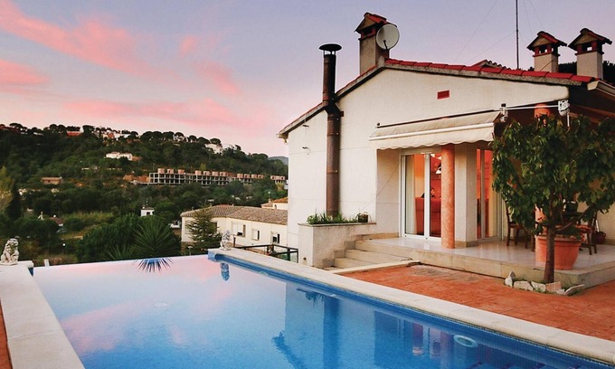 Rio d'Oro House | Stunning home in Calonge with WiFi