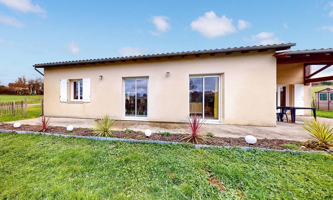 Bussiere-Badil House | Stunning home in Bussière-Badil