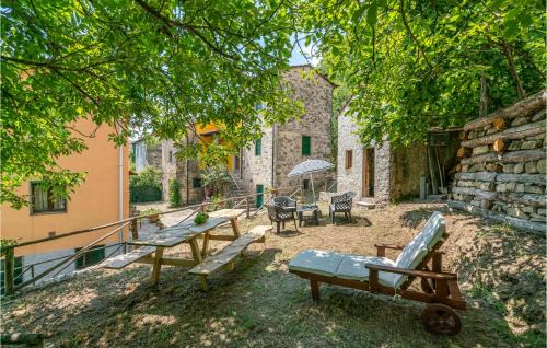 Bagni di Lucca House | Stunning Home In Longoio With Kitchen