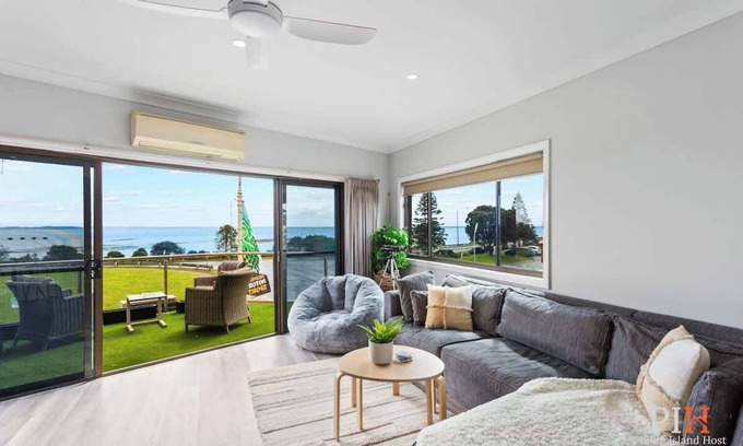 San Remo House | Stunning Ocean Views San Remo