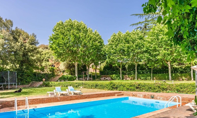 Vilanova del Valles House | Stunning private villa for 22 people with private pool, WIFI, TV, pets allowed and parking