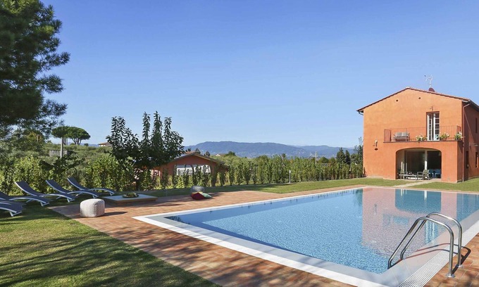 Colle di Compito Villa | Stunning private villa with private pool, A/C, WIFI, TV, balcony and panoramic view, close to Lu.