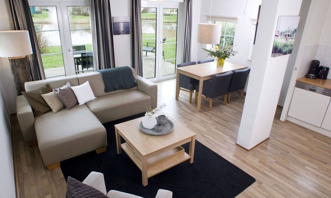 Municipality of Emmen House | Stunning private villa for 4 guests with pool, WIFI, hot tub, TV, terrace and parking