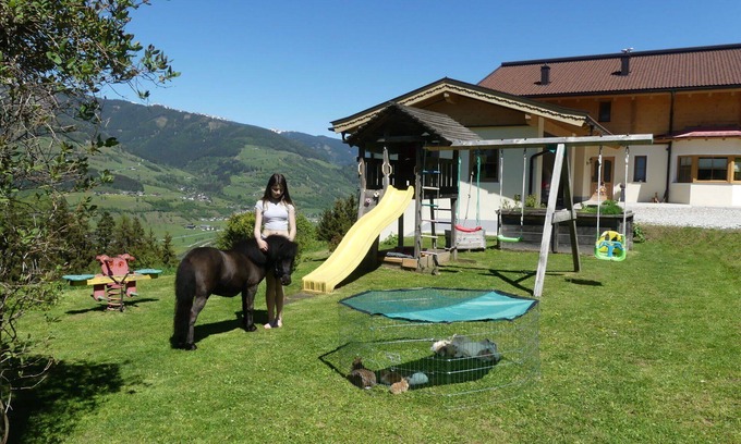 Niedernsill Villa | Stunning private villa for 24 guests with WIFI, TV, terrace and pets allowed