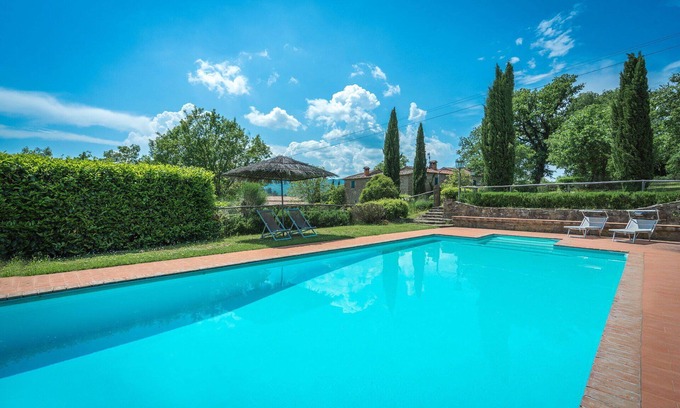 Bucine Villa | Stunning private villa for 20 people with WIFI, private pool, patio, pets allowed and panoramic .