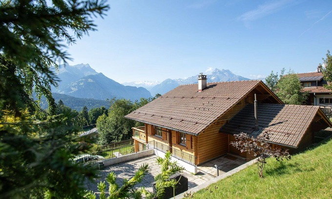 Chesieres House | Stunning private villa for 8 guests with WIFI, TV and terrace