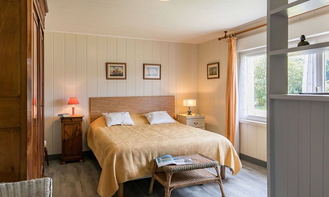 Plouenan House | Stunning private villa for 2 people with TV and patio