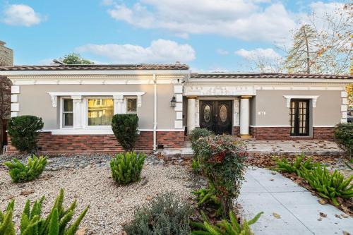 San Jose House | Stunning Roman Design 7Bed5Bath in Heart San Jose