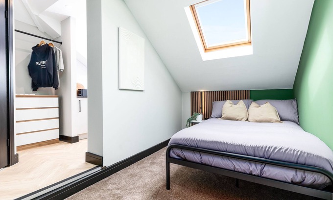 Derby Apartment | Stunning Studio Apartment | Free Parking & Wi-Fi