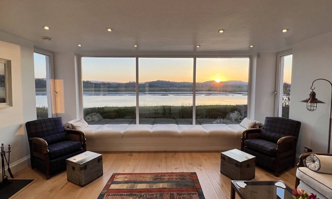 Bankend House | Stunning views and stylish accommodation at Shorepark Cottage.