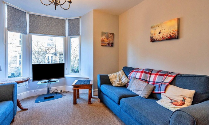 Trefor House | Stunning villa for 6 people with WIFI, terrace and pets allowed