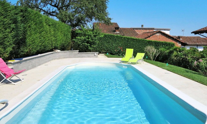Asti House | Stunning villa for 8 people with private pool, WIFI, TV and patio