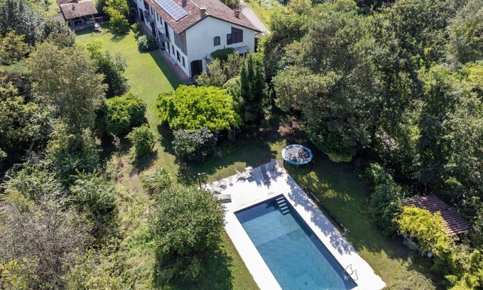 Cortazzone House | Stunning villa for 8 guests with private pool, TV, patio, pets allowed and panoramic view
