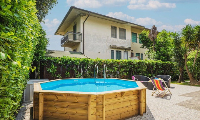 Tonfano House | Stunning villa for 8 guests with private pool, WIFI, TV and pets allowed, close to Forte Dei Ma.